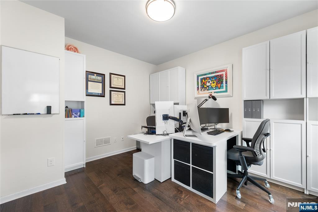 12 Marshall Lane Wood-Ridge, NJ 07075 - Photo 7 of 49