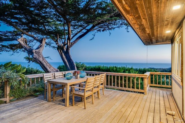 a outdoor view with a sitting space