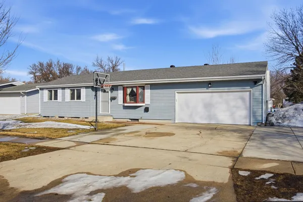 $275,000 | 901 7th Street West, West Fargo, ND 58078
