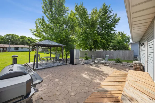 $275,000 | 901 7th Street West, West Fargo, ND 58078