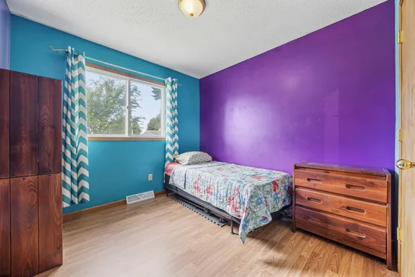$275,000 | 901 7th Street West, West Fargo, ND 58078
