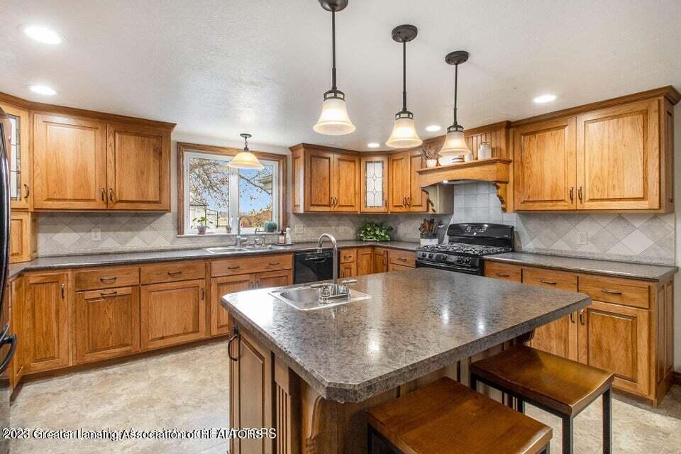 298 East Roosevelt Road Ashley, MI 48806 - Photo 12 of 51 20230213175119531034000000-o