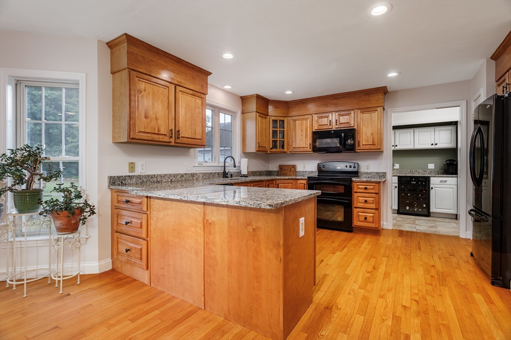562 Mendon Road Sutton, MA 01590 - Photo 7 of 42 Gallery Image 7