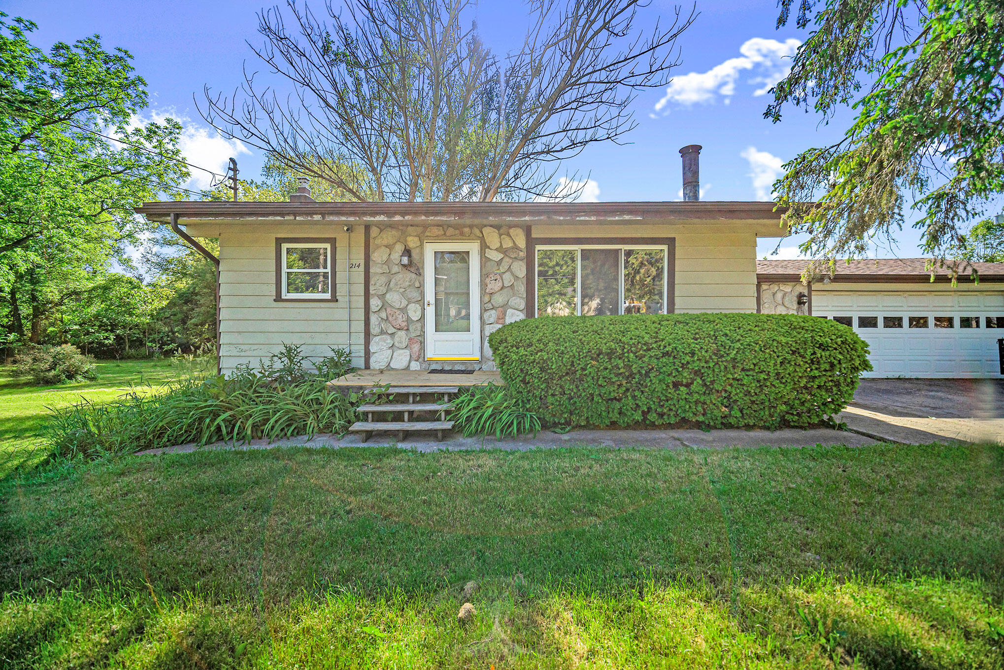 214 Teft Road Spring Arbor, MI 49283 - Photo 1 of 27 214 Teft Rd. Spring Arbor, MI 49283