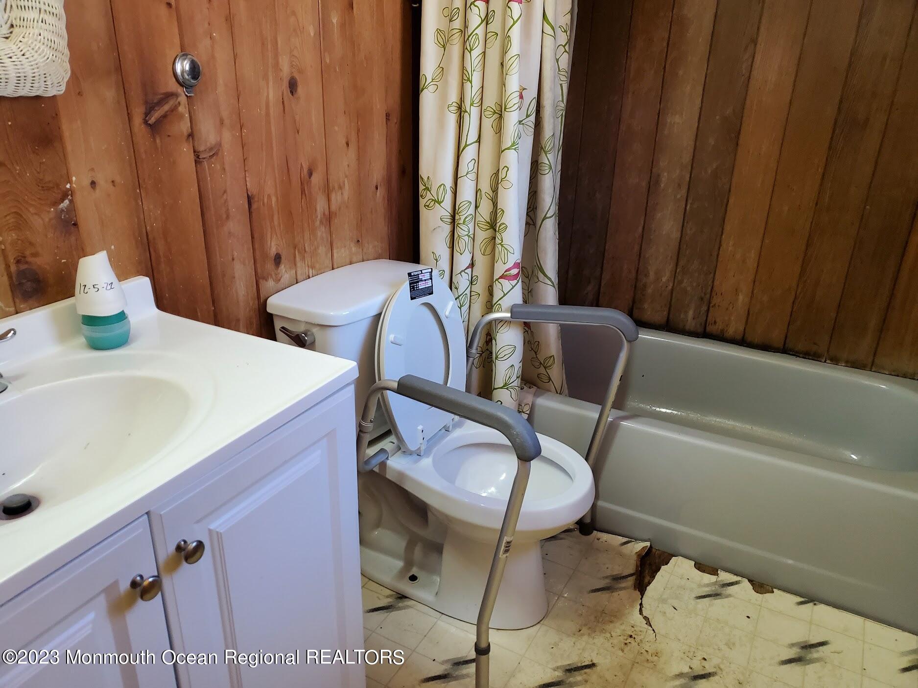16 Pinewood Road Howell, NJ 07731 - Photo 18 of 28 a bathroom with a sink toilet and tub