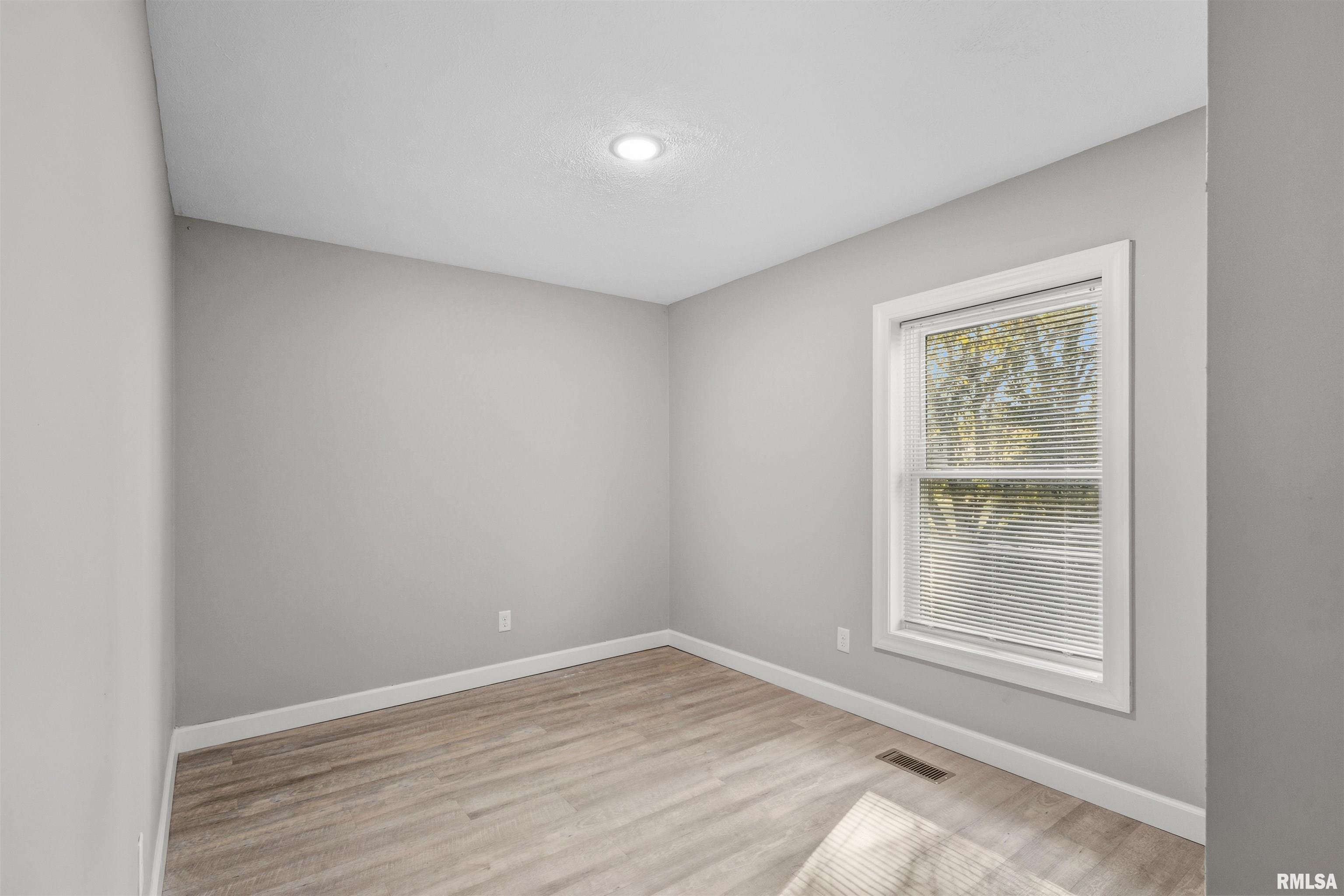 1220 North 14th Street Herrin, IL 62948 - Photo 10 of 23