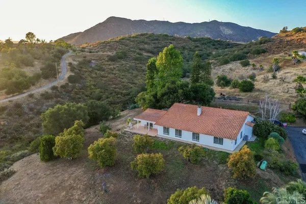 $995,000 | 2073 Willow Glen Road, Fallbrook, CA 92028