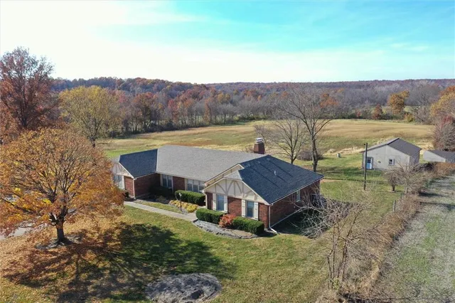 $623,500 | 416 North Buckner Tarsney Road, Buckner, MO 64016