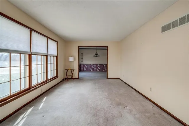 $623,500 | 416 North Buckner Tarsney Road, Buckner, MO 64016