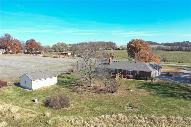 $623,500 | 416 North Buckner Tarsney Road, Buckner, MO 64016