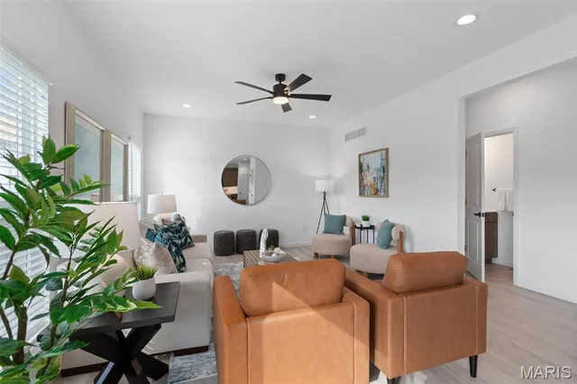 $307,900 | 2 Royal Ii At Parkview Manors, Pacific, MO 63069