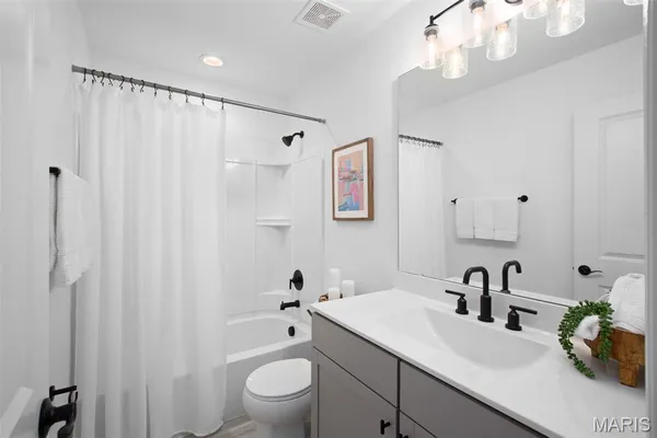 $313,900 | 2 Royal Ii At Parkview Manors, Pacific, MO 63069