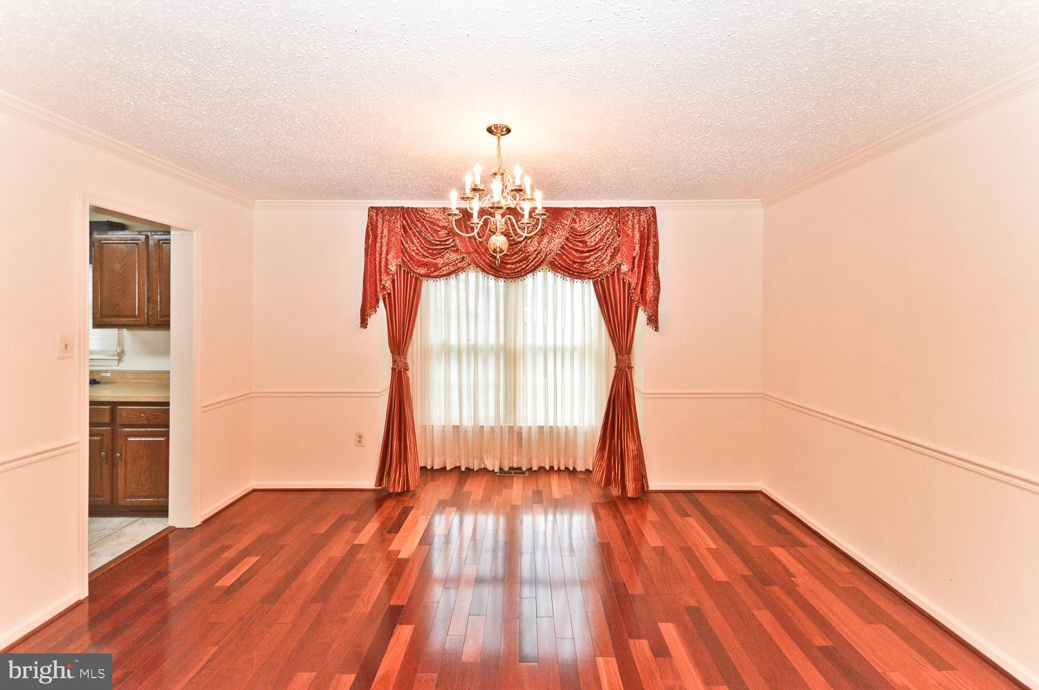 17 Coachlamp Court Silver Spring, MD 20906 - Photo 11 of 42 Dining Room