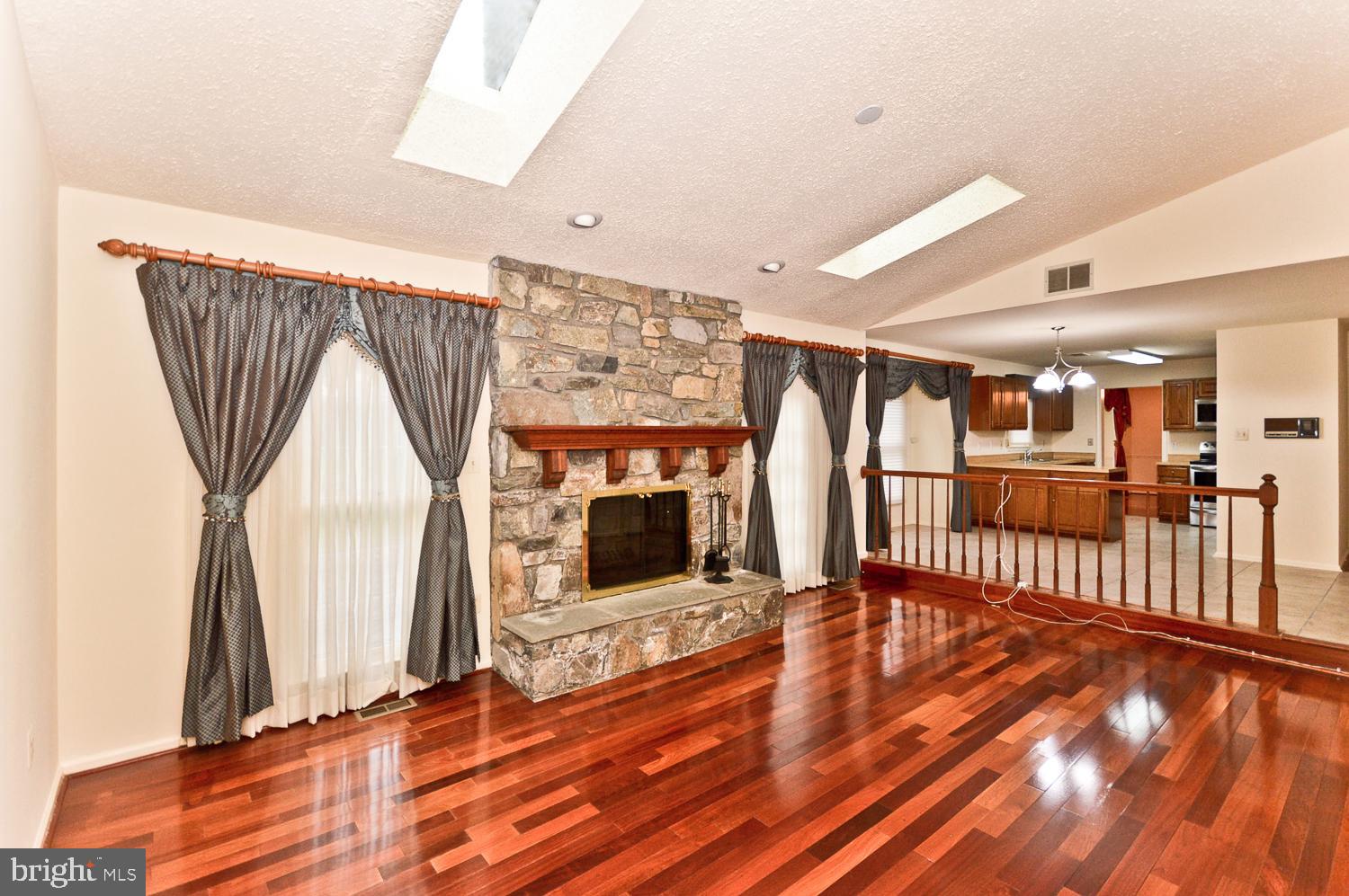 17 Coachlamp Court Silver Spring, MD 20906 - Photo 20 of 42 Family Room Off Kitchen