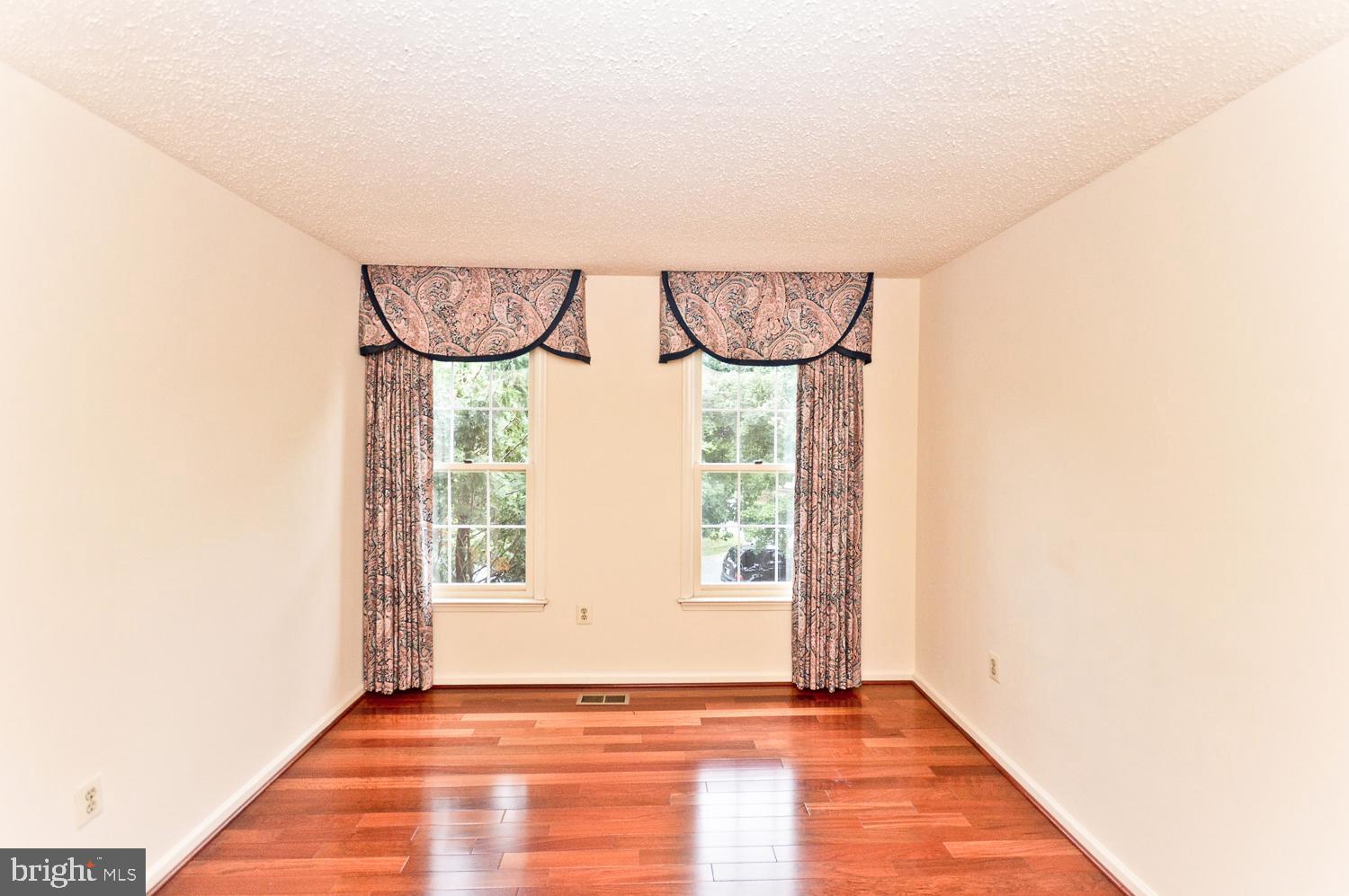 17 Coachlamp Court Silver Spring, MD 20906 - Photo 22 of 42 Bedroom #1