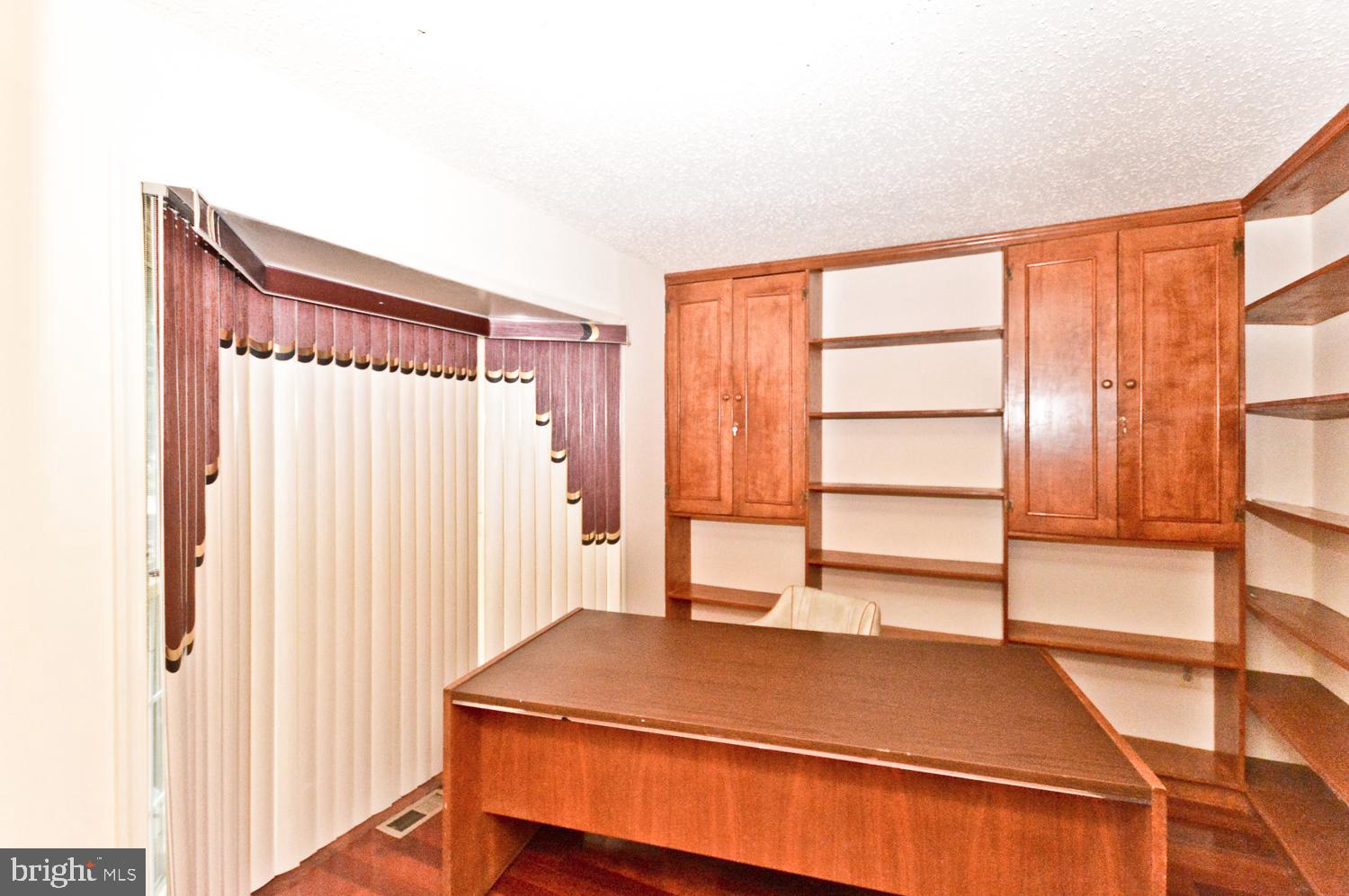 17 Coachlamp Court Silver Spring, MD 20906 - Photo 6 of 42 Office