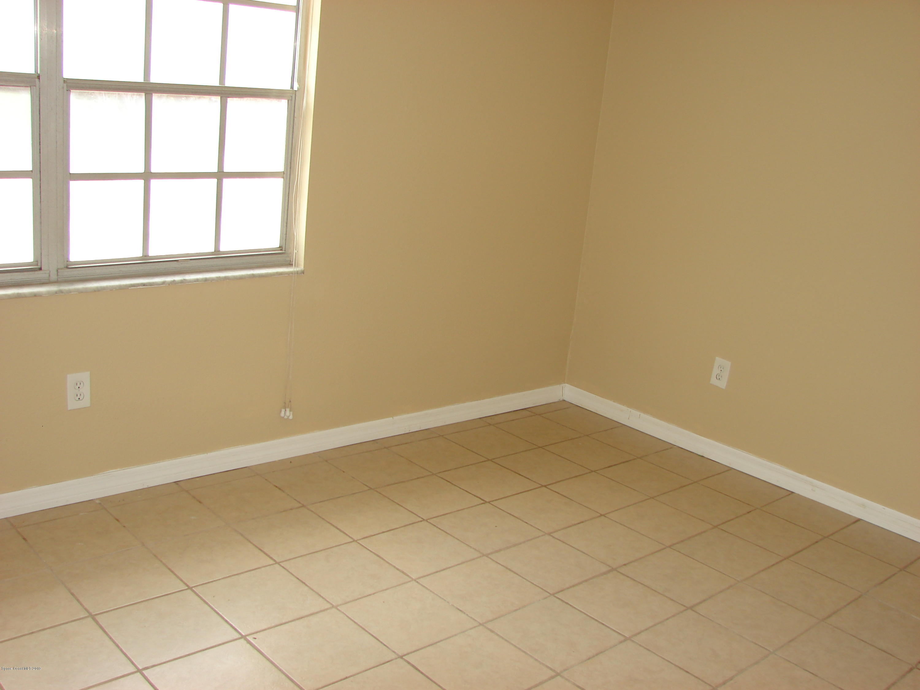 761 Burman Lane Northeast Palm Bay, FL 32905 - Photo 4 of 17 182