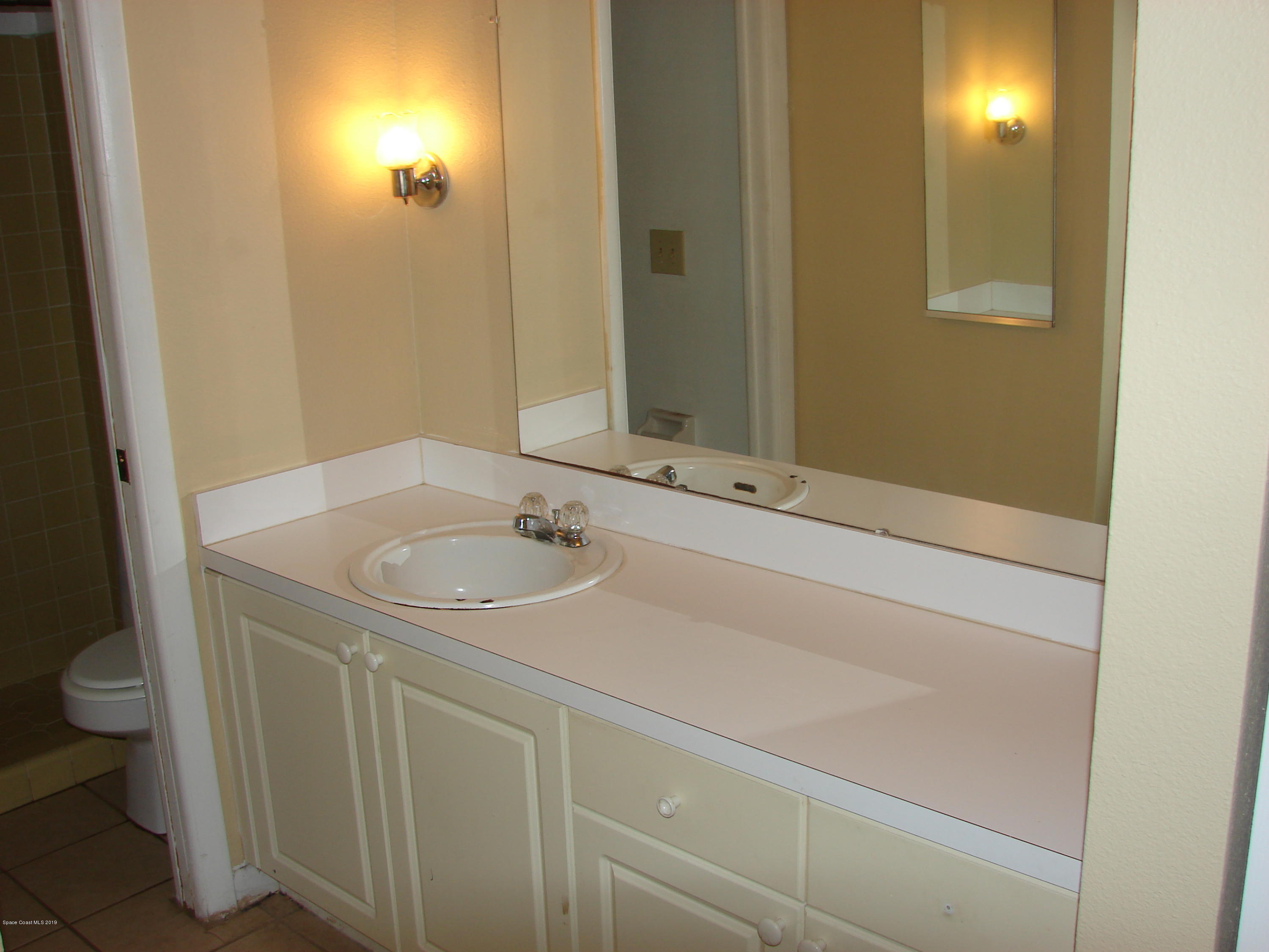 761 Burman Lane Northeast Palm Bay, FL 32905 - Photo 8 of 17 186