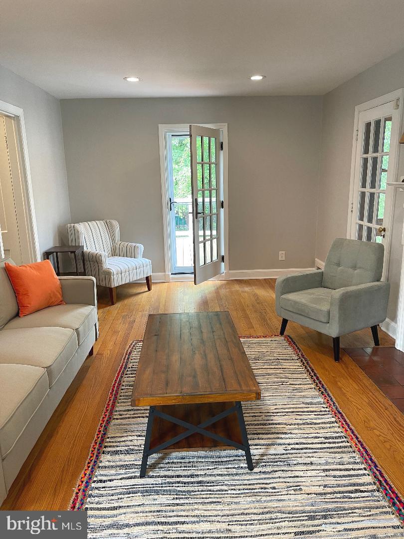 607 Forest Glen Road Silver Spring, MD 20901 - Photo 14 of 33
