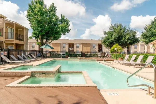 $994 | 515 South Bender Avenue, Unit 814, Humble, TX 77338
