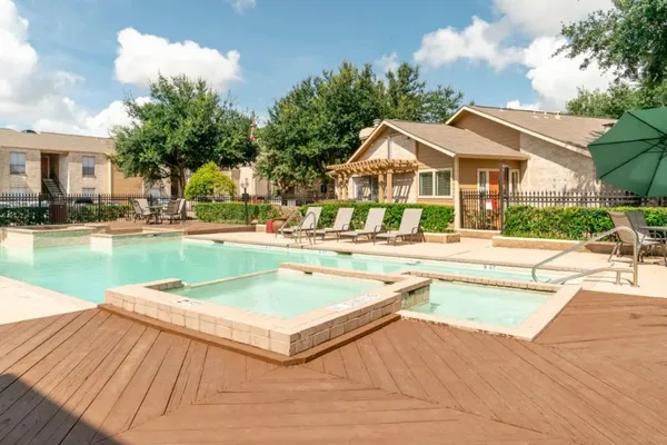$994 | 515 South Bender Avenue, Unit 814, Humble, TX 77338