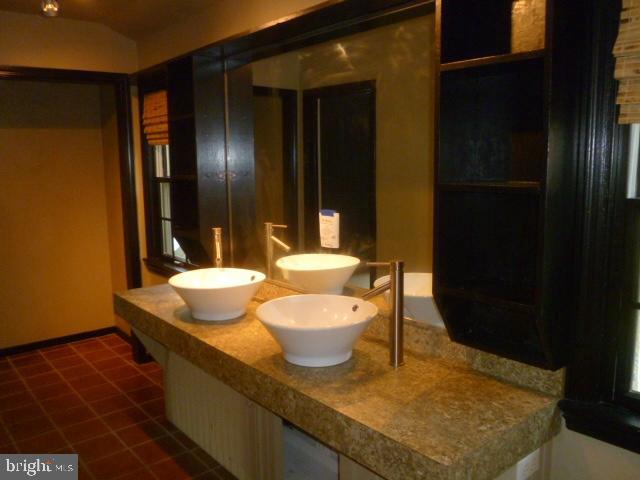 1325 Clayton Road Lancaster, PA 17603 - Photo 14 of 22 Gallery Image 14