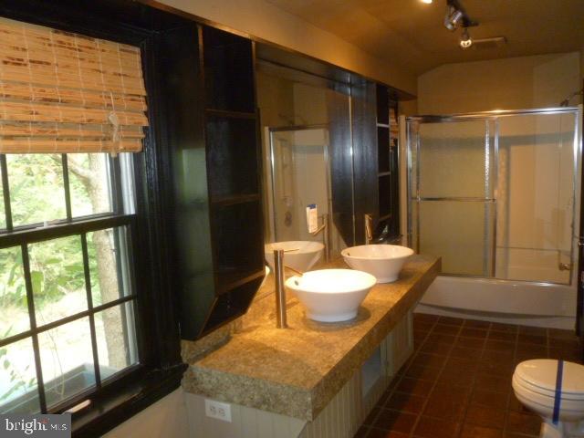 1325 Clayton Road Lancaster, PA 17603 - Photo 15 of 22 Gallery Image 15
