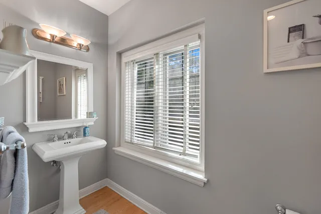 $919,000 | 10137 North Kenilworth Court, Mequon, WI 53092