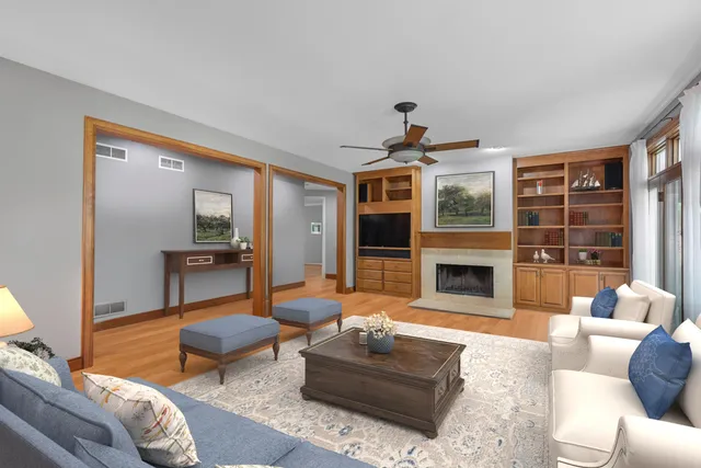 $919,000 | 10137 North Kenilworth Court, Mequon, WI 53092