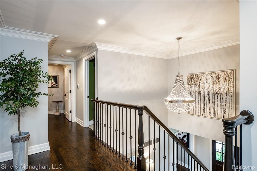 595 Ballantyne Road Grosse Pointe, MI 48236 - Photo 34 of 54 595 Ballantyne S048.jpg