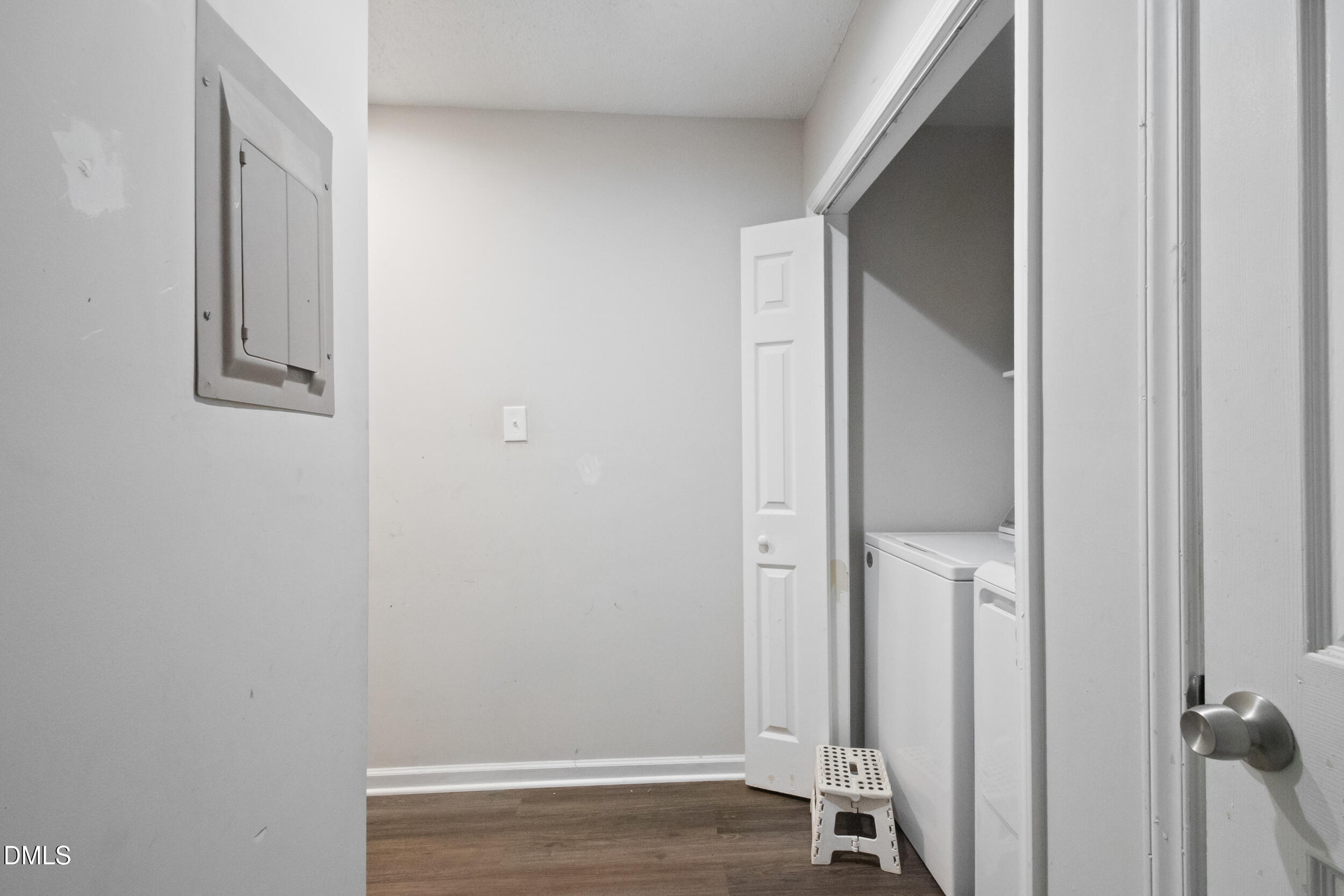 2930 Thomas Road Henderson, NC 27537 - Photo 8 of 17 14_img_8673