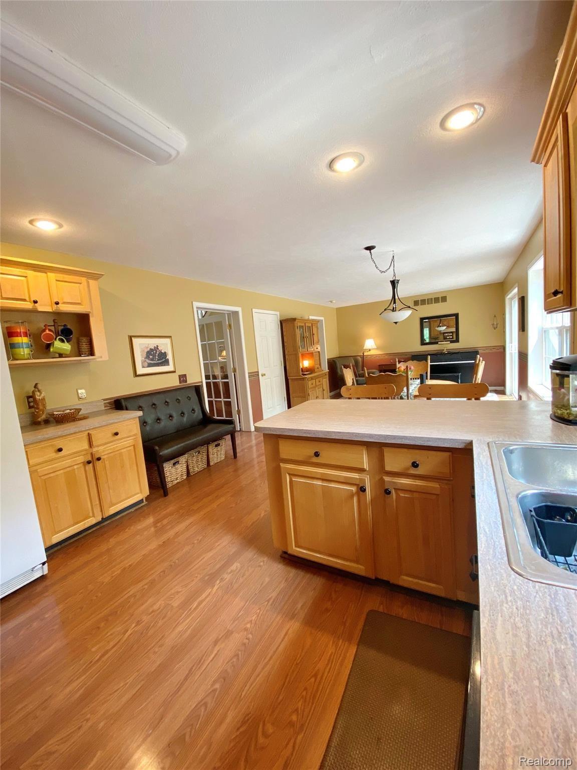45101 Dunn Road Belleville, MI 48111 - Photo 23 of 51 Kitchen full view.JPG