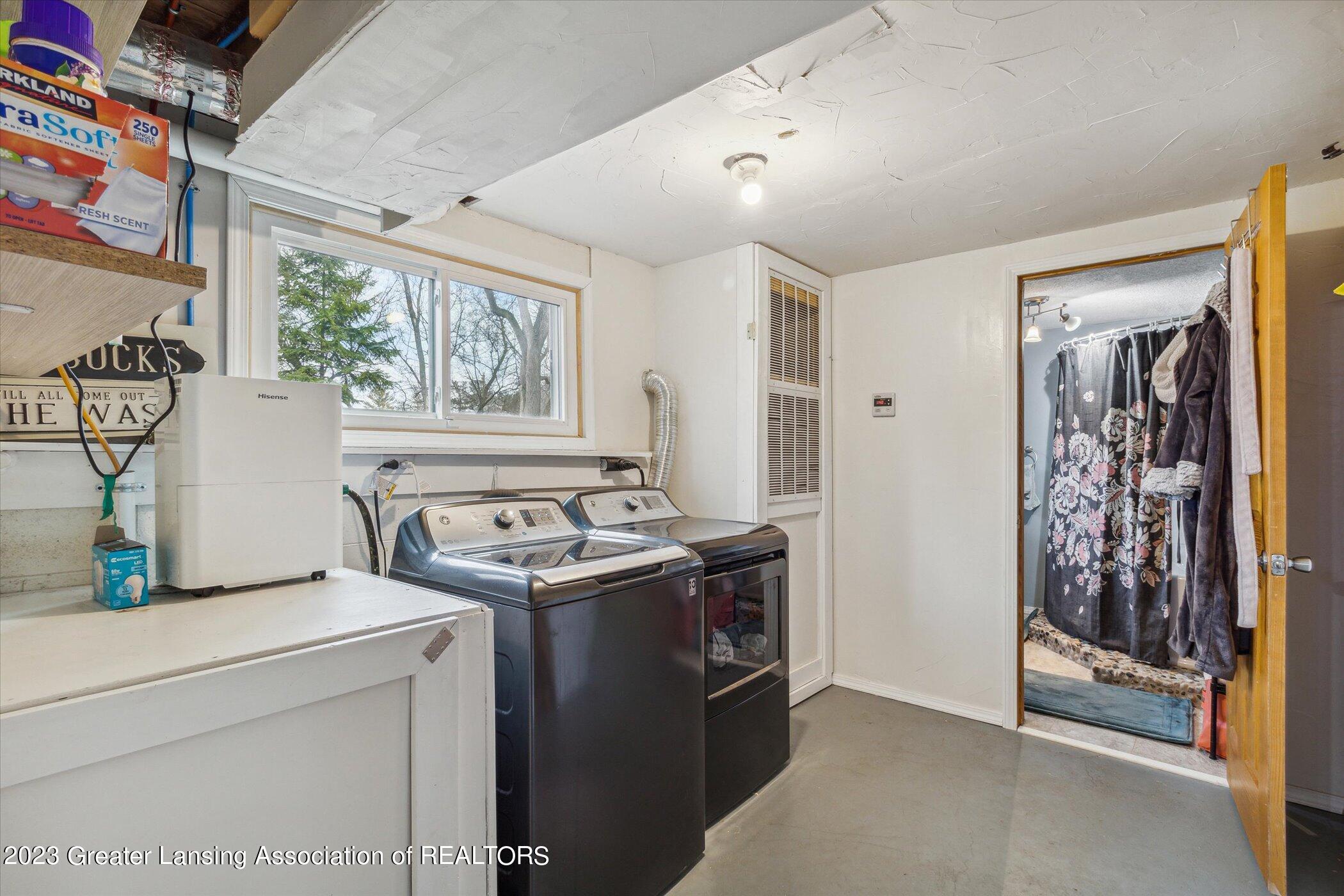 1322 North Canal Road Lansing, MI 48917 - Photo 15 of 16 25-1322-N-Canal-Rd-Lansing-MI-48917-Wind