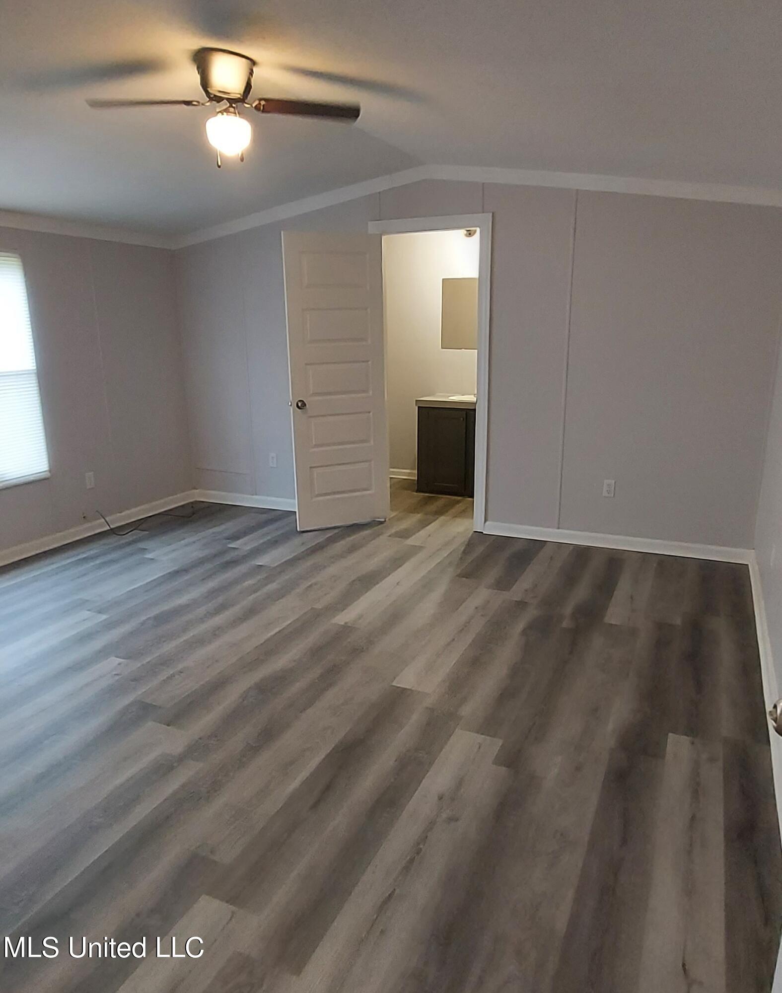 465 Marcon Farm Road Byhalia, MS 38611 - Photo 5 of 16 Mstr Bedroom