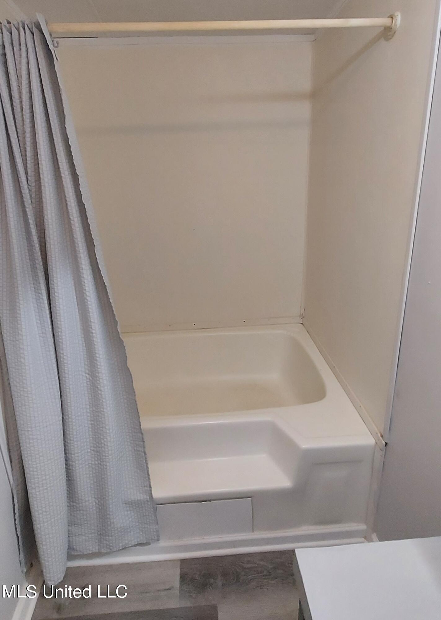 465 Marcon Farm Road Byhalia, MS 38611 - Photo 6 of 16 Tub