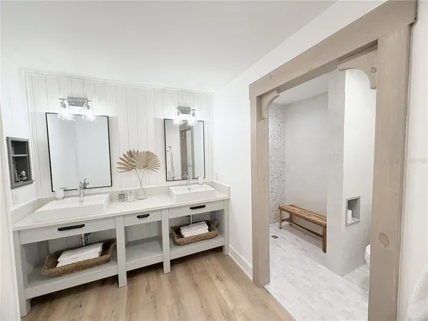$299,000 | 5425 Admiral Way, Unit 1, Oxford, FL 34484