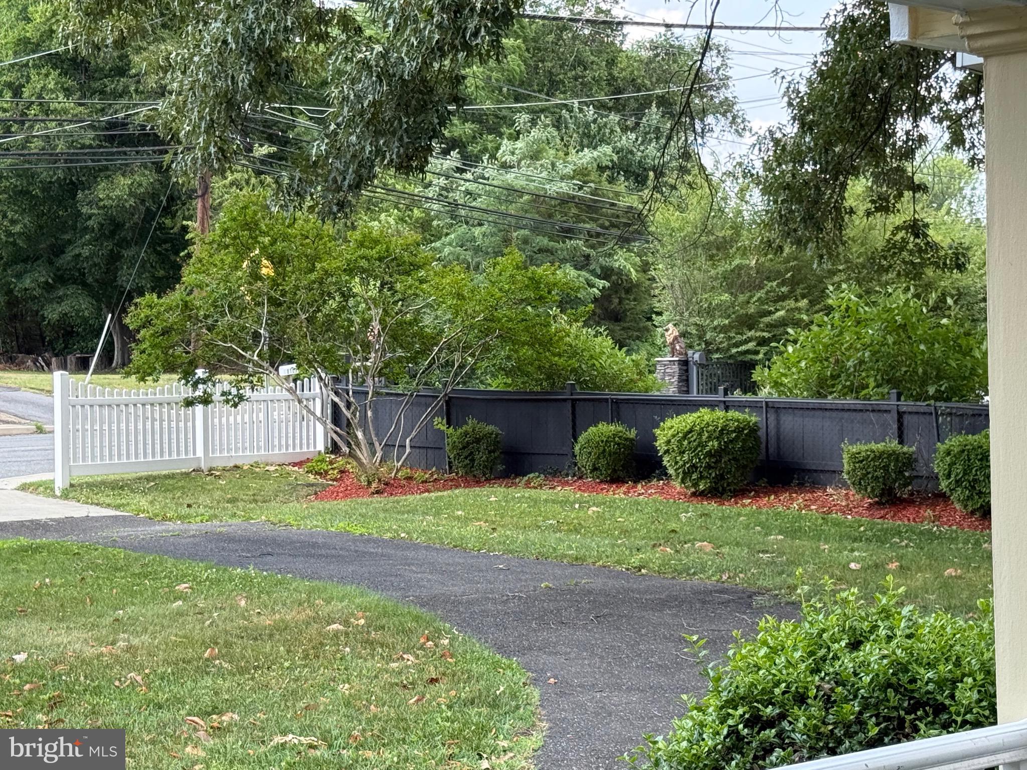 8110 Allentown Road Fort Washington, MD 20744 - Photo 5 of 41 circular driveway