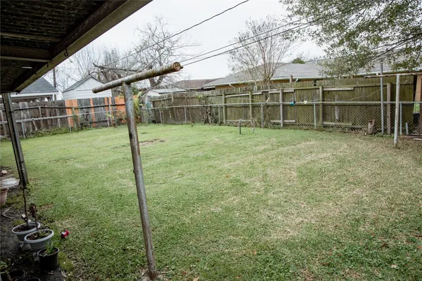 $218,000 | 2702 Prairie Avenue, Pasadena, TX 77506