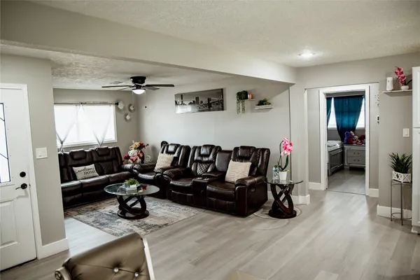 $218,000 | 2702 Prairie Avenue, Pasadena, TX 77506