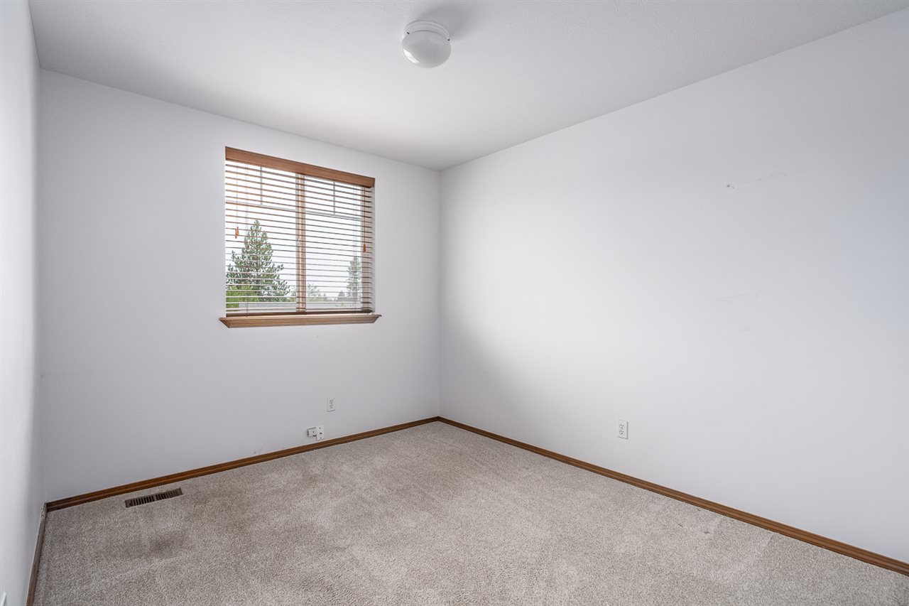 813 East Ballard Road Colbert, WA 99005 - Photo 14 of 36 Gallery Image 14