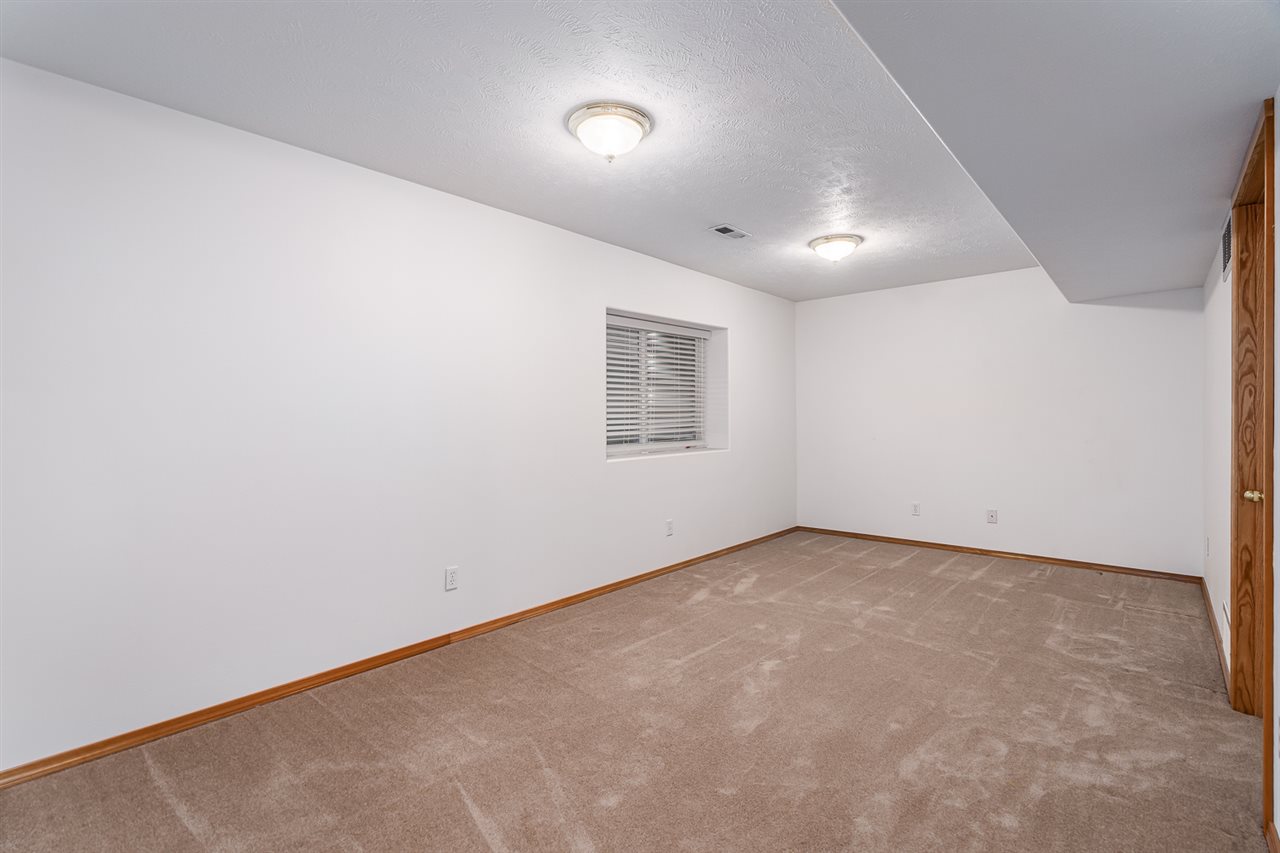 813 East Ballard Road Colbert, WA 99005 - Photo 15 of 36 Gallery Image 15