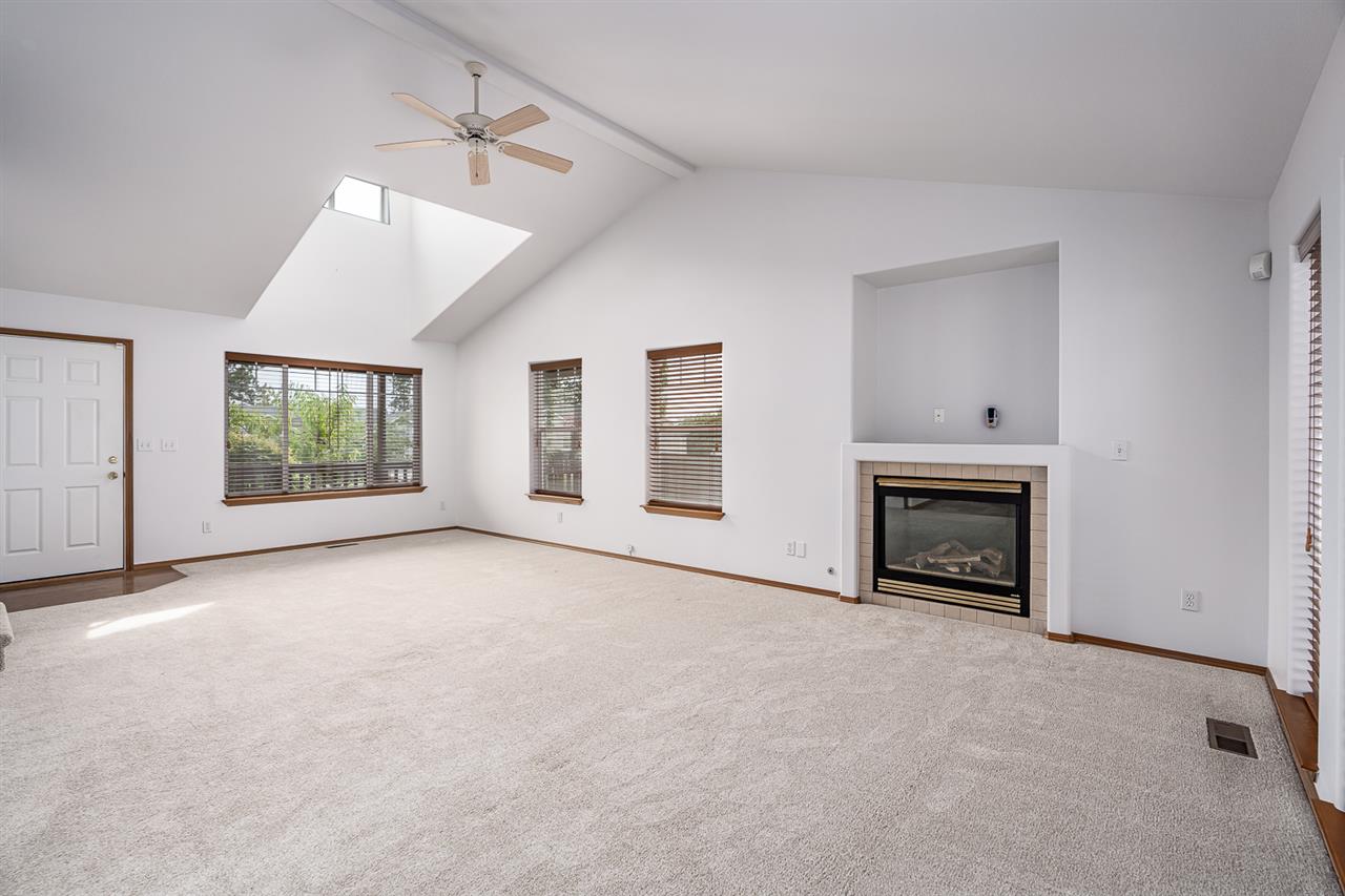 813 East Ballard Road Colbert, WA 99005 - Photo 4 of 36 Gallery Image 4
