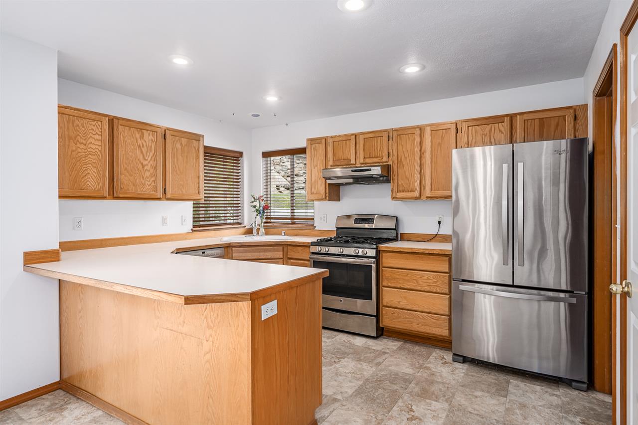 813 East Ballard Road Colbert, WA 99005 - Photo 7 of 36 Gallery Image 7