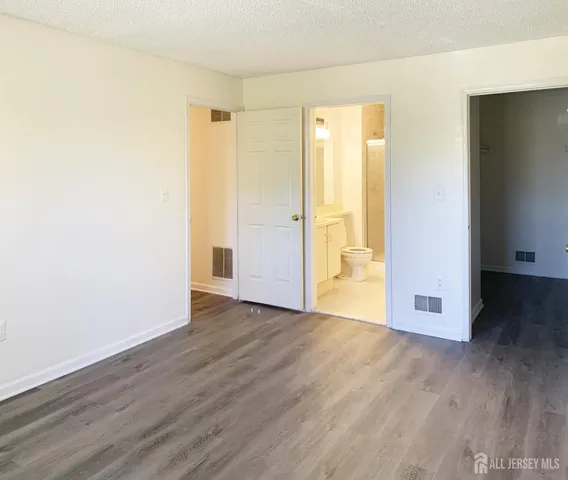 $2,400 | 321 Hampshire Court, Piscataway, NJ 08854