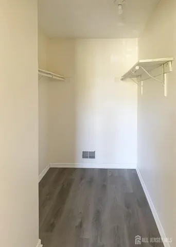 $2,400 | 321 Hampshire Court, Piscataway, NJ 08854