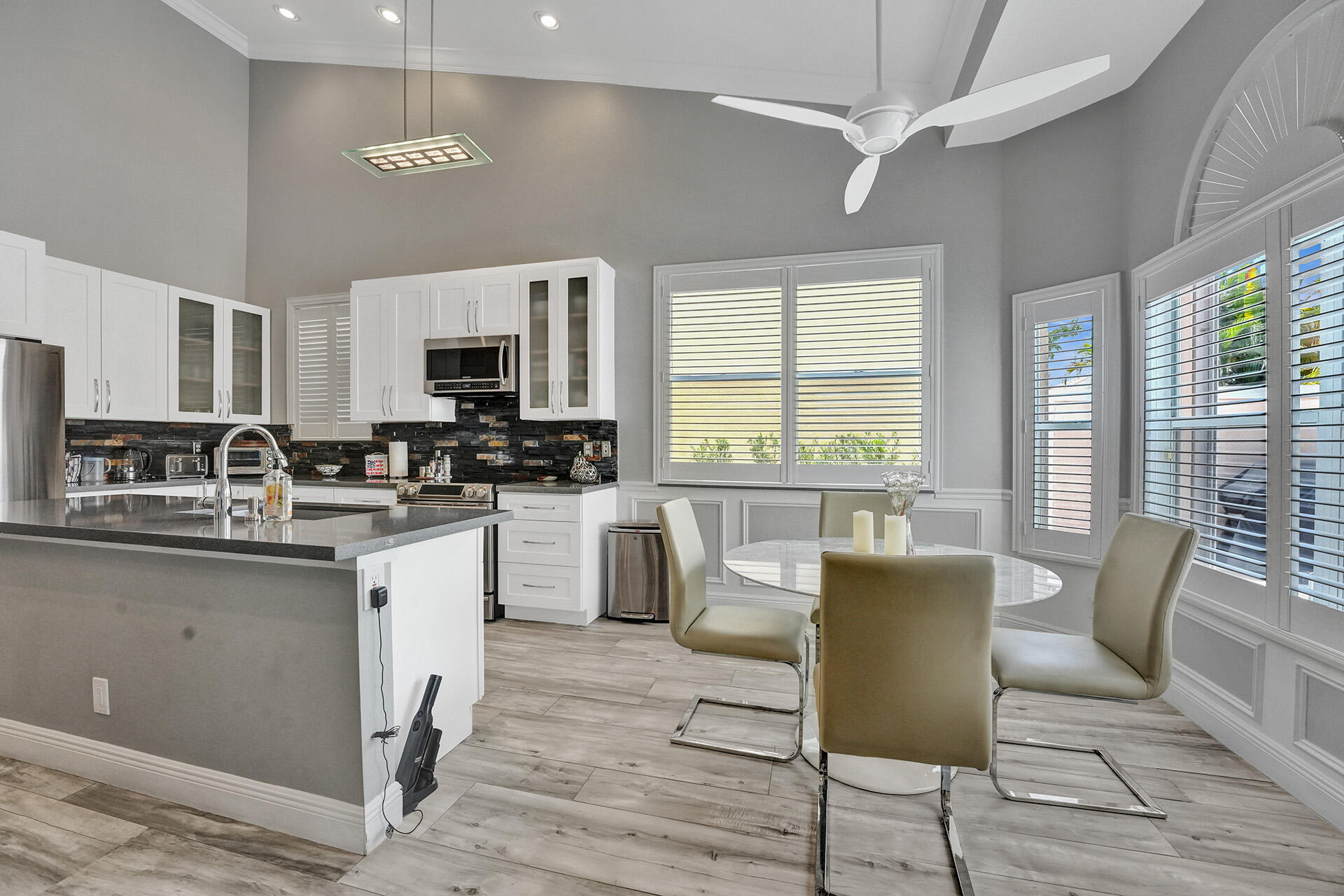 Undisclosed Address Boynton Beach, FL 33472 - Photo 21 of 72 Kitchen and breakfast area