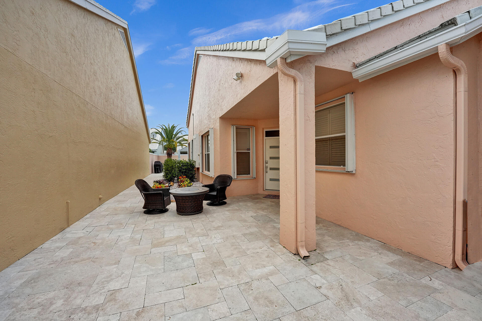 Undisclosed Address Boynton Beach, FL 33472 - Photo 6 of 72 Outdoor / right side