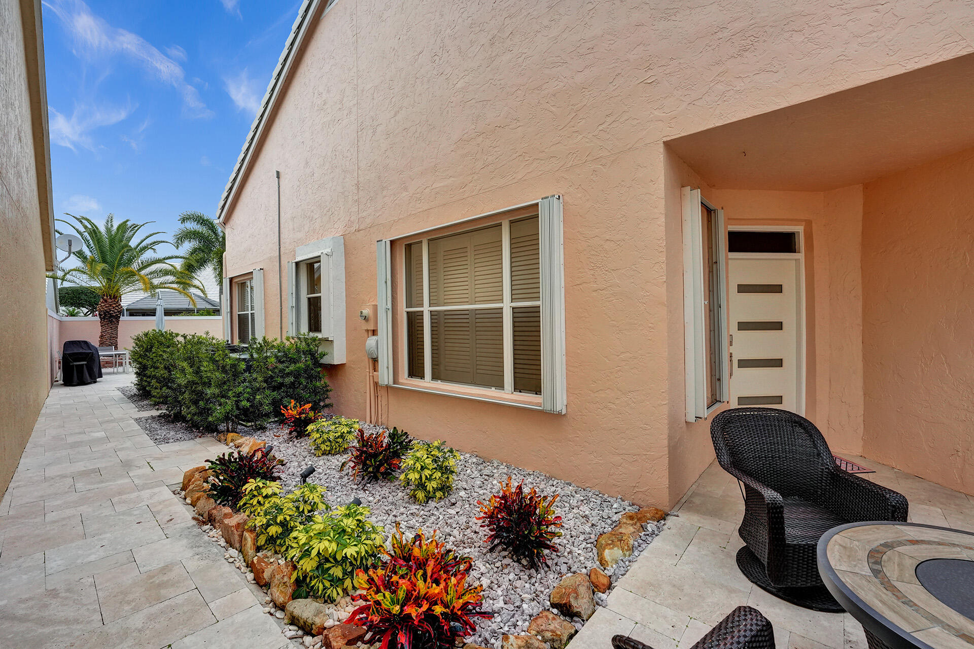 Undisclosed Address Boynton Beach, FL 33472 - Photo 7 of 72 Side yard