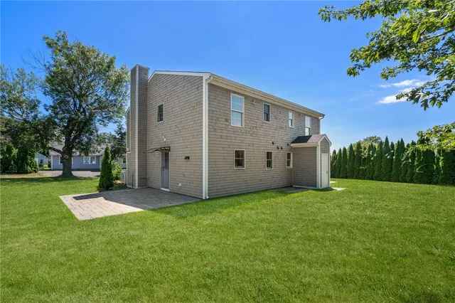 $1,099,000 | 476 Green End Avenue, Middletown, RI 02842