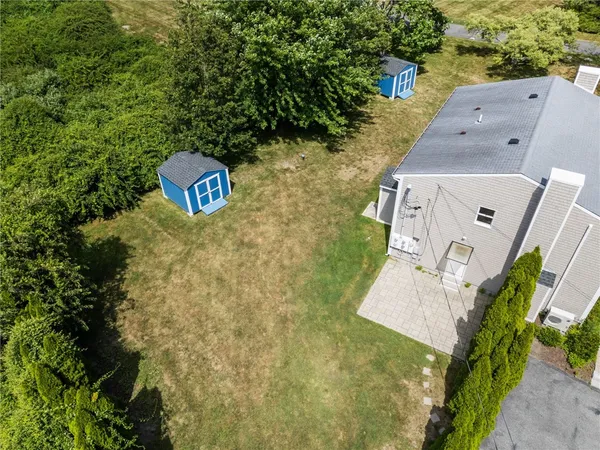 $999,900 | 476 Green End Avenue, Middletown, RI 02842